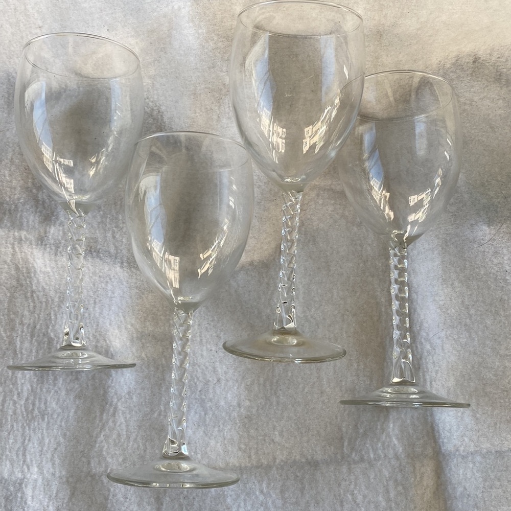 Pottery Barn Wine Glasses/Goblets Set 4 NWT